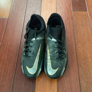 Boys Nike Phantom Soccer Cleats
